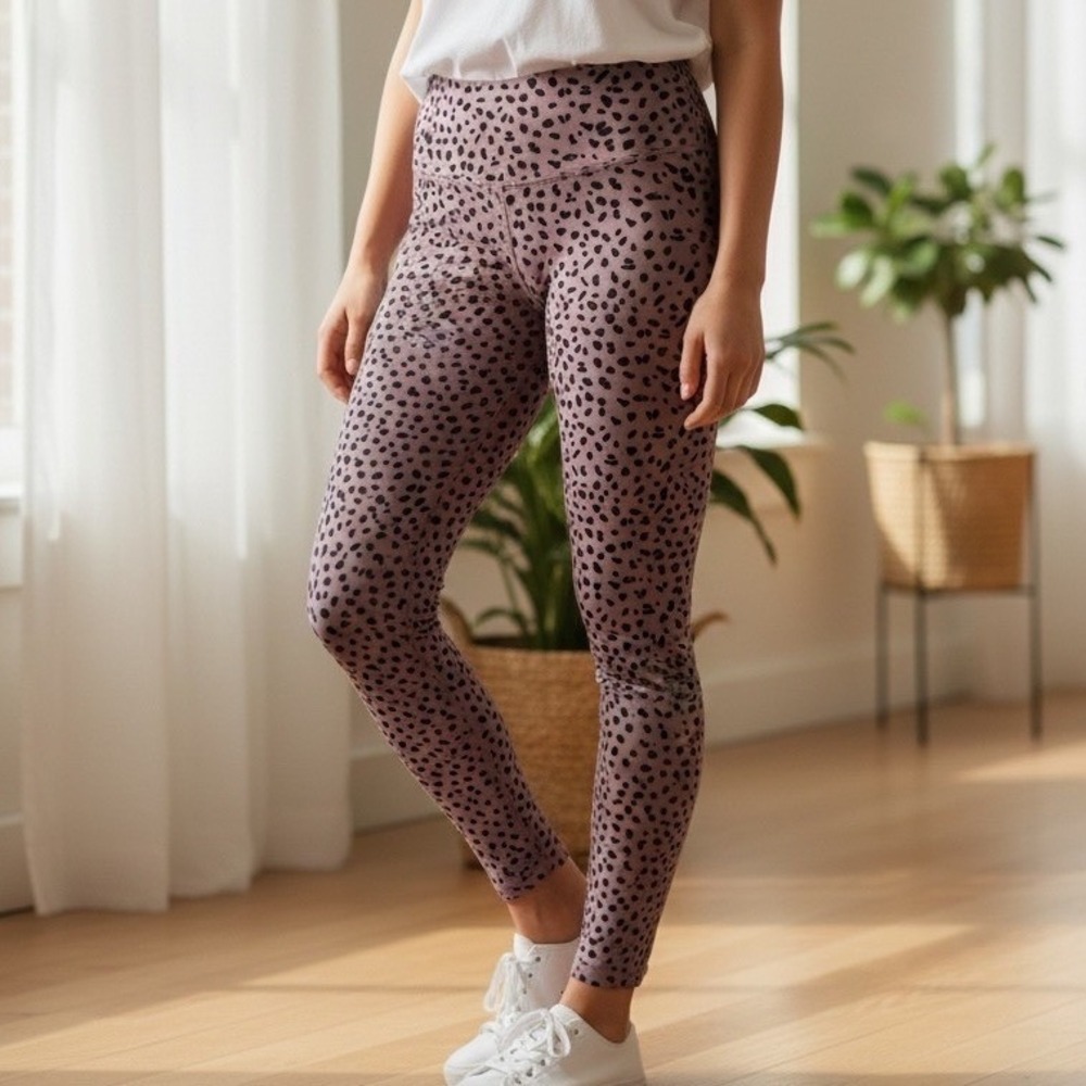 ZYIA Active Womens Leggings Lavender Purple Black Animal Print Size 6 8 Athletic